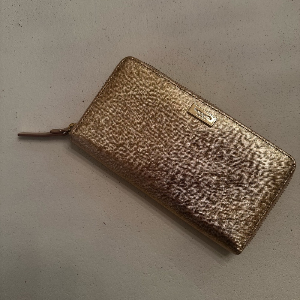 Michael Kors Metallic Rose Gold Wallet